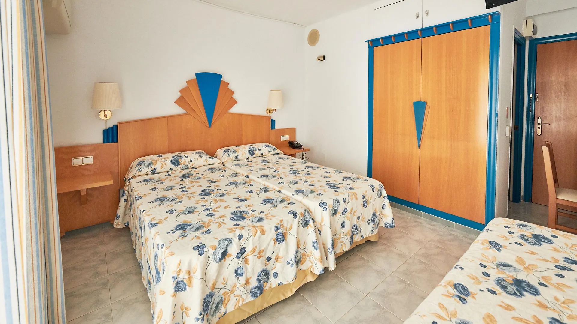 Checkin Blanes Hotel 3*,  Spanje
