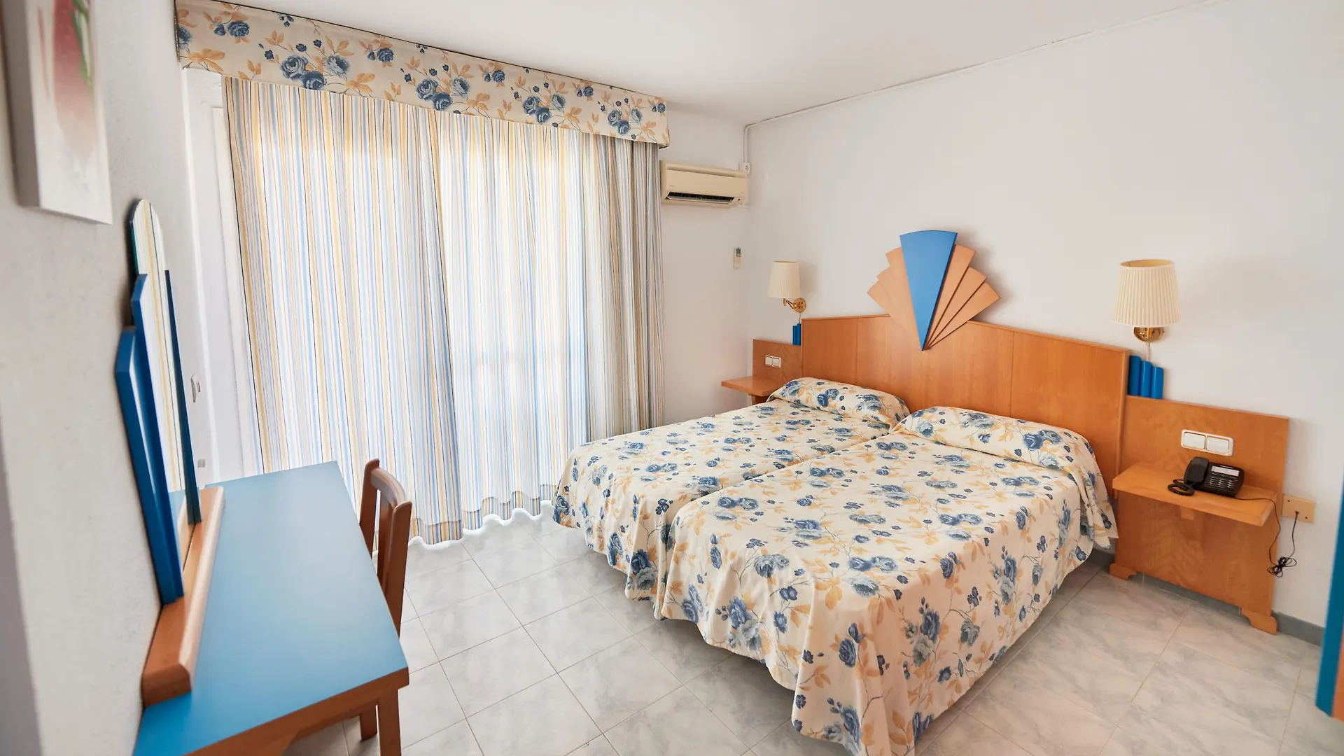 Checkin Blanes Ξενοδοχείο